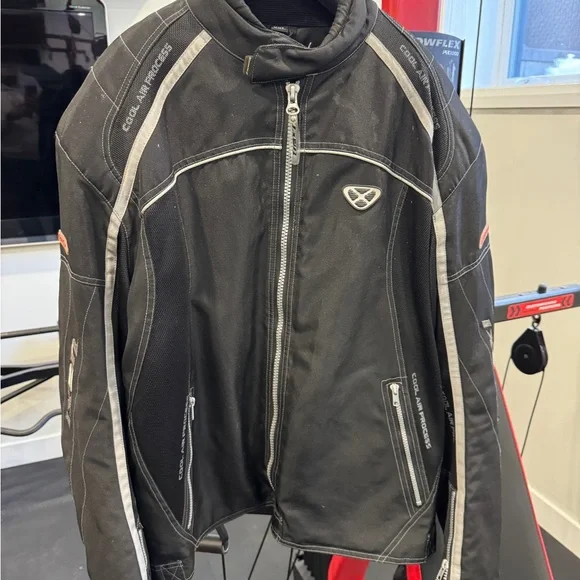 Black Performance Motorcycle Jacket - Picture 2 of 10